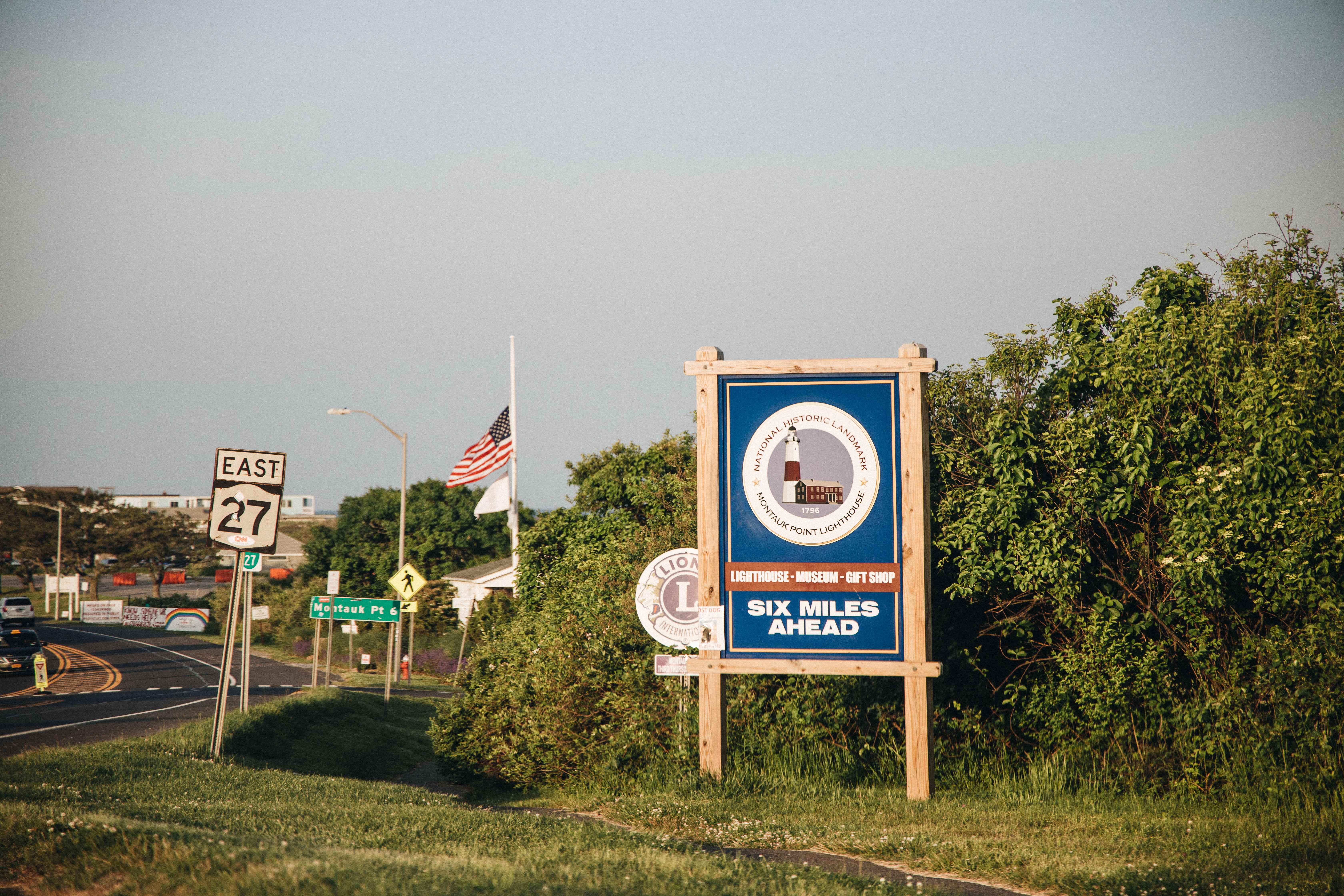 Signage leading to Montauk's Point Lighthouse.