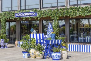 Dolce and gahanna display 