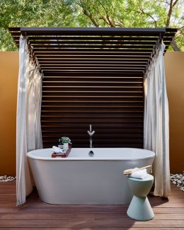 Spa Suite private outdoor soaking tub.